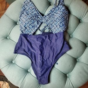 Backless swimsuit w/ front cutout